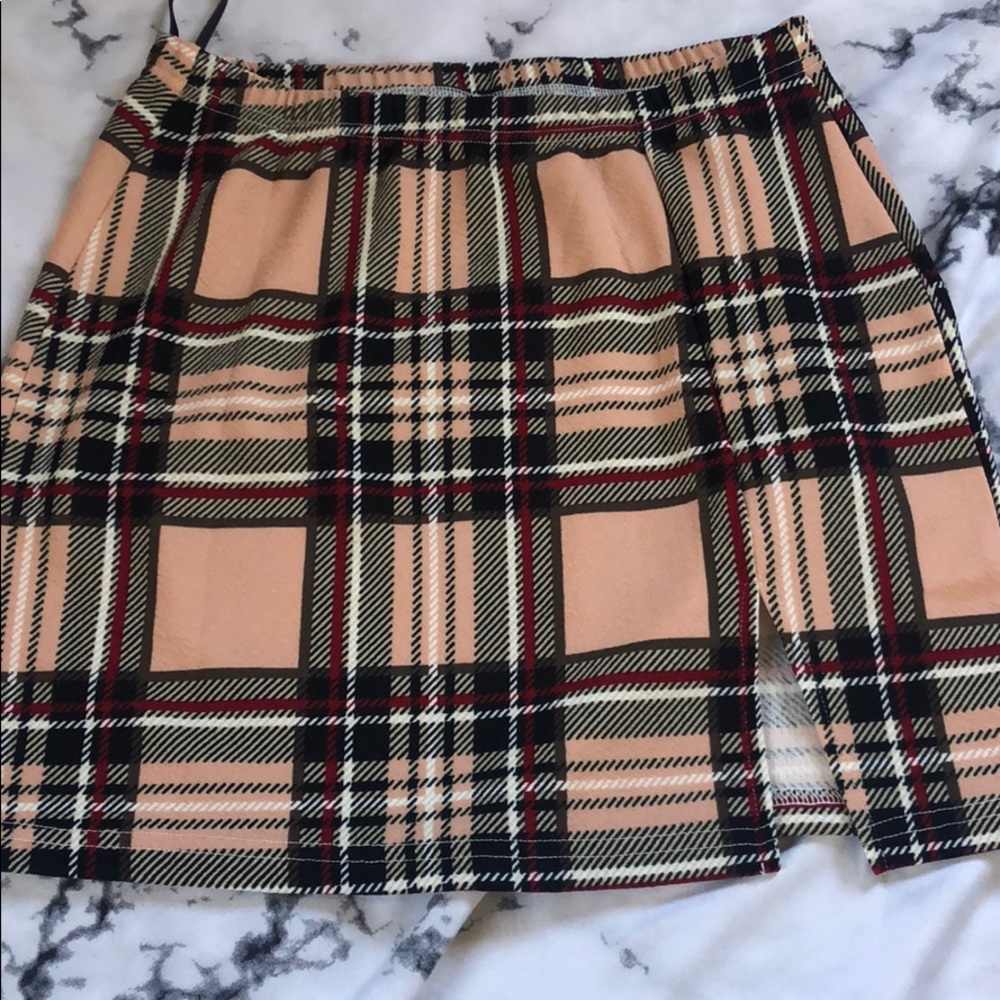 Plaid Skirt with Slit on the side
